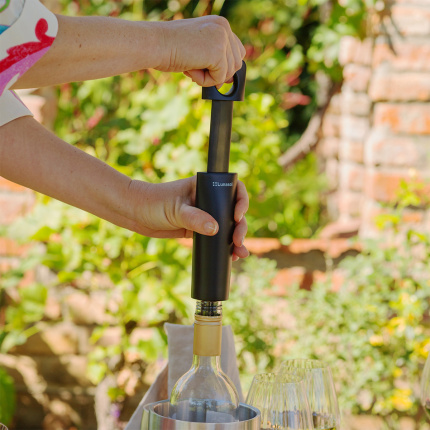 Vakuumska črpalka za vino z 2 zamaškoma | Lunasol