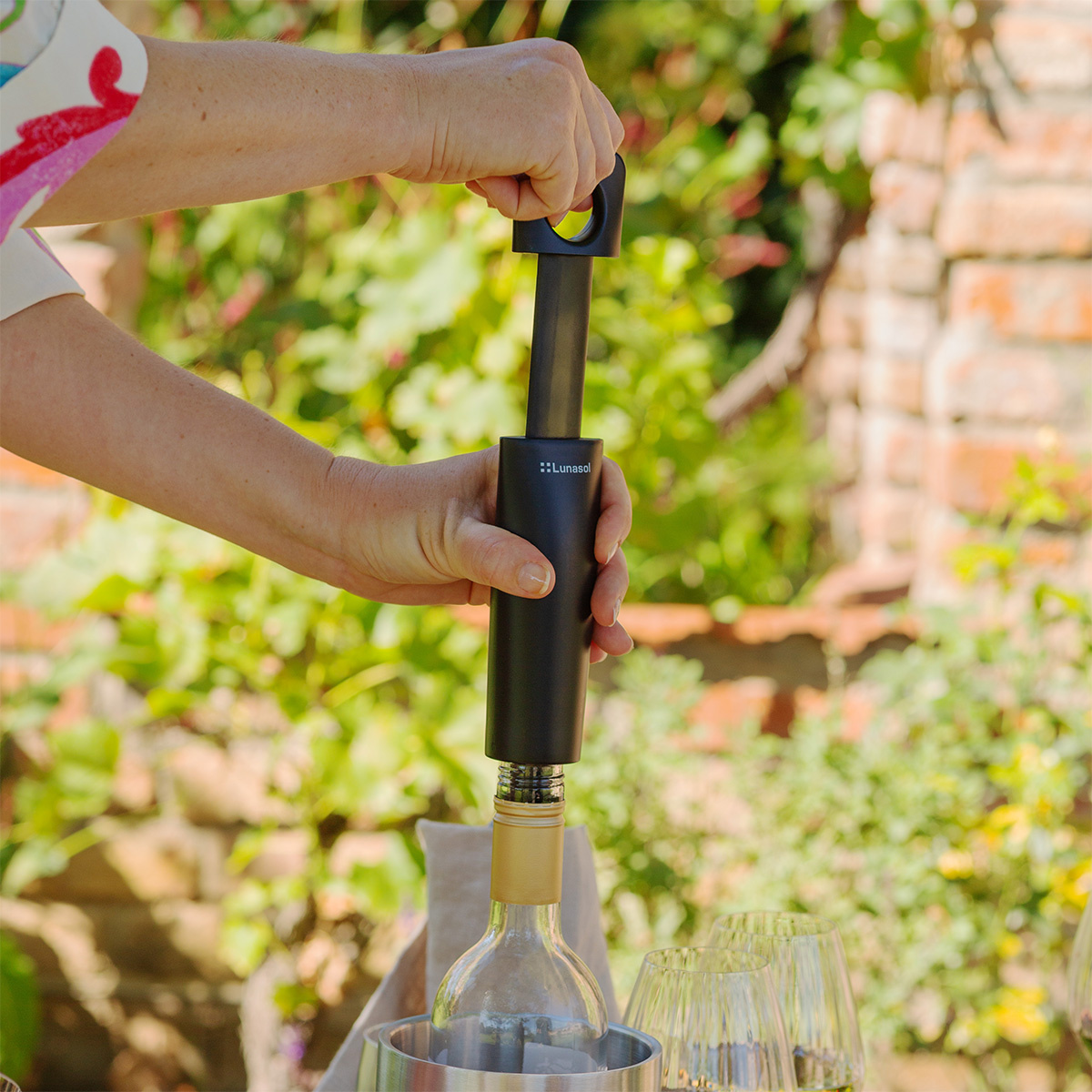 Vakuumska črpalka za vino z 2 zamaškoma | Lunasol