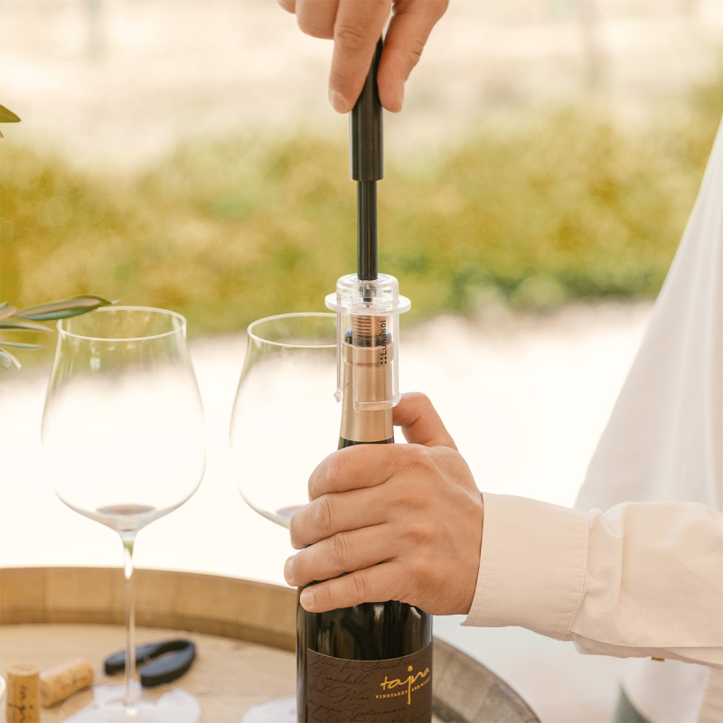 Tlačni odpirač za vino | Lunasol