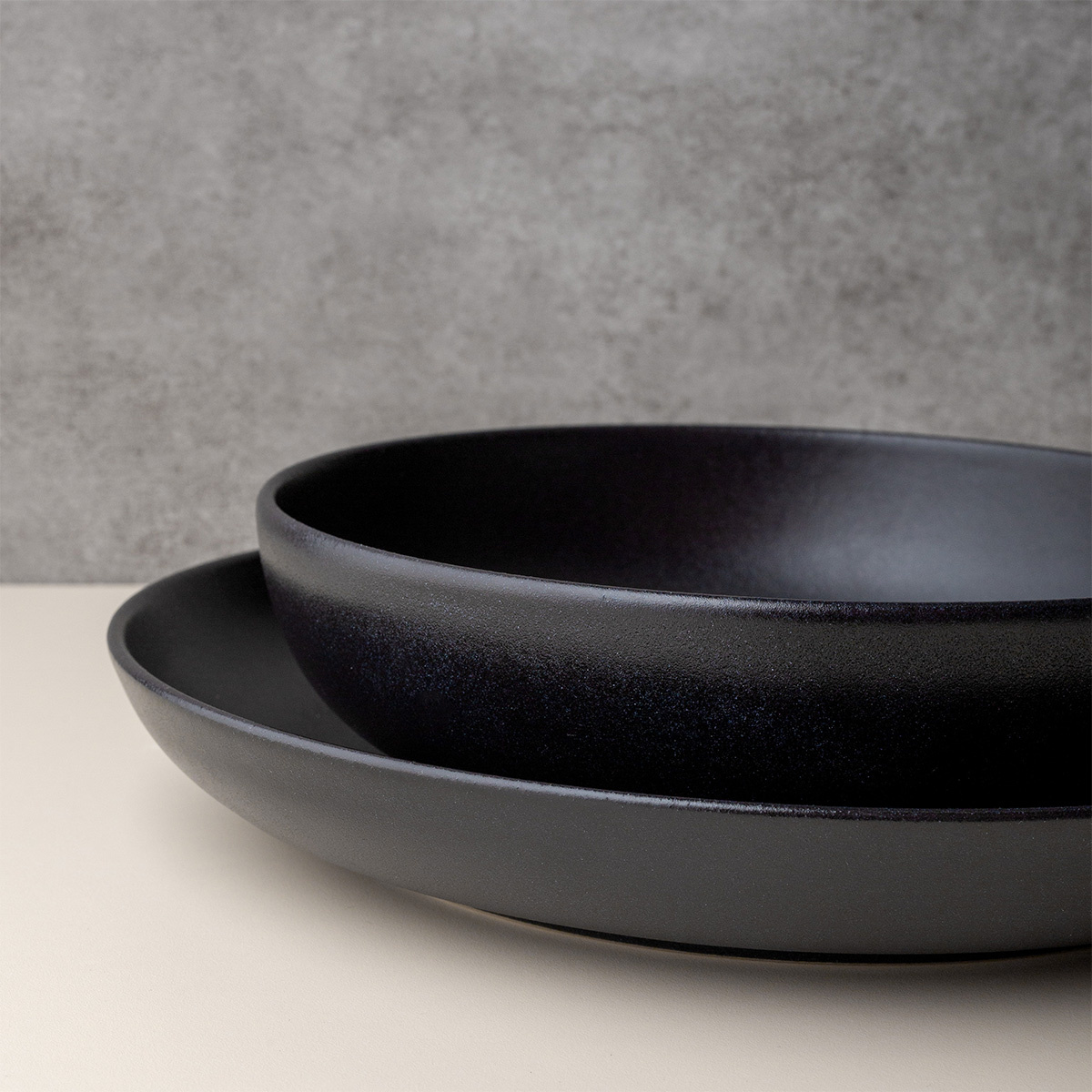 Globok krožnik U-Coupe 21 cm - Basic black mat