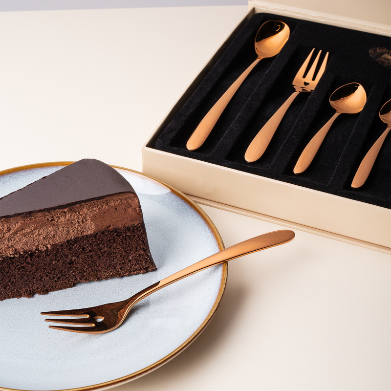 Darilni set s srčkom 6 kosov rožnato-zlat — Love Cutlery