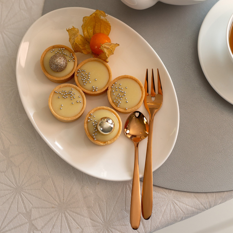 Darilni set s srčkom 6 kosov rožnato-zlat — Love Cutlery