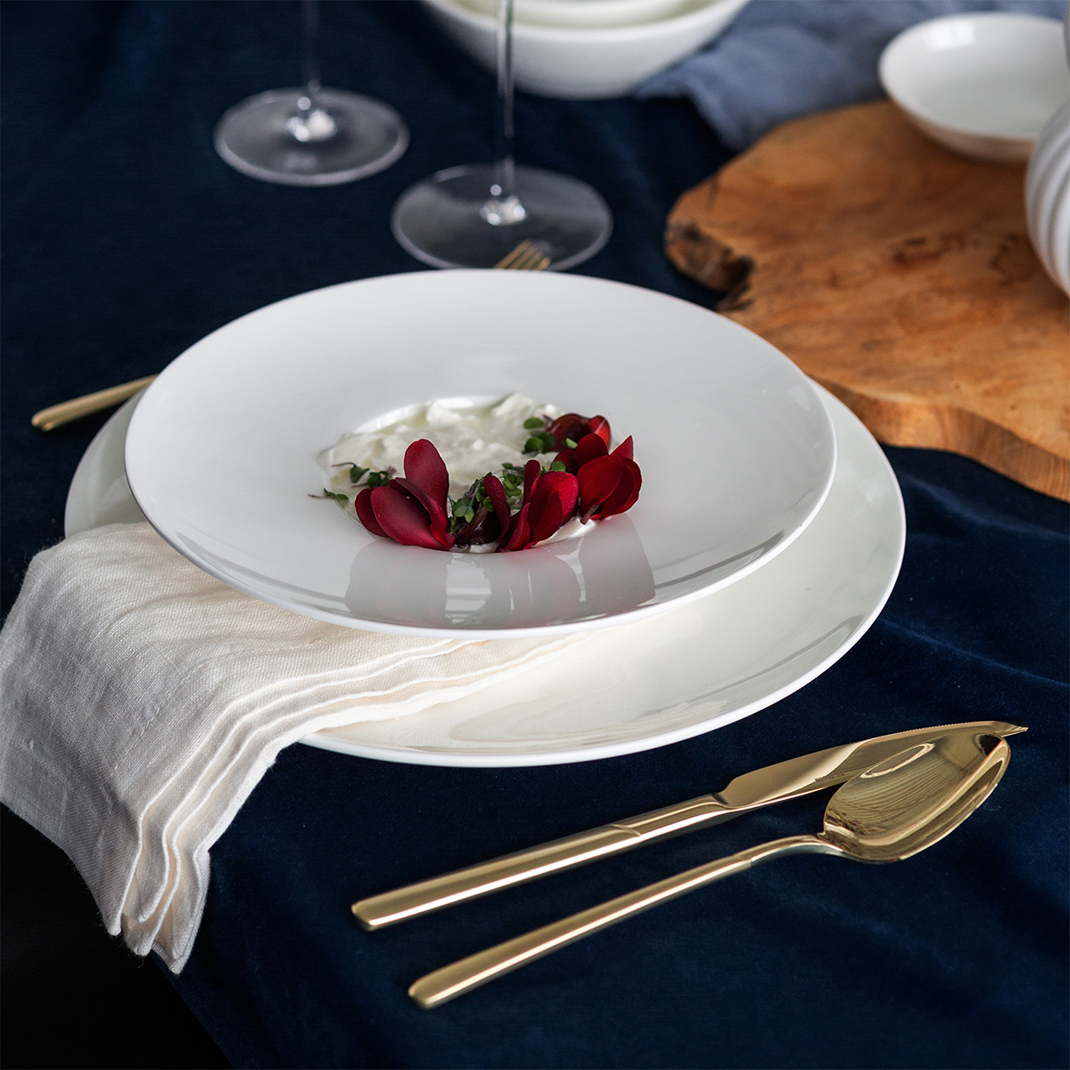 Globok krožnik gourmet 23,5 cm - Premium Platinum Line