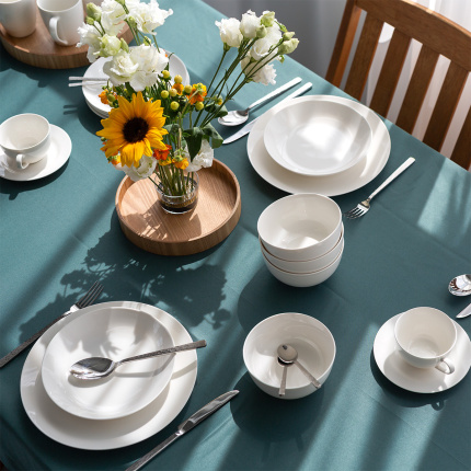 Porcelanasti set 28 kosov Flow bel | Lunasol