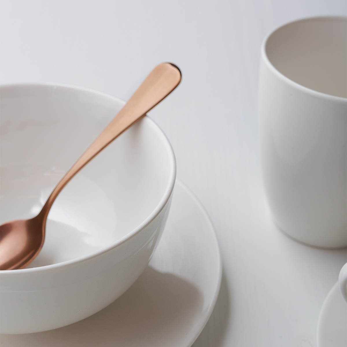 Porcelanasti set 28 kosov Flow bel | Lunasol