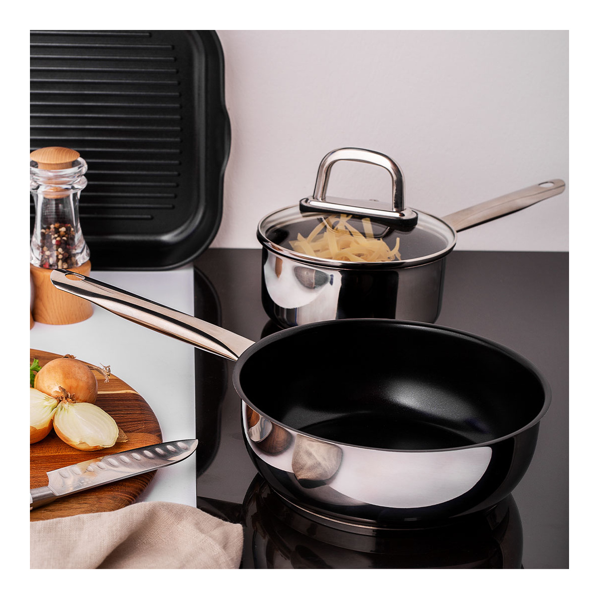 Ponev / Wok ø 24 cm, V: 9 cm - Saturn Lunasol