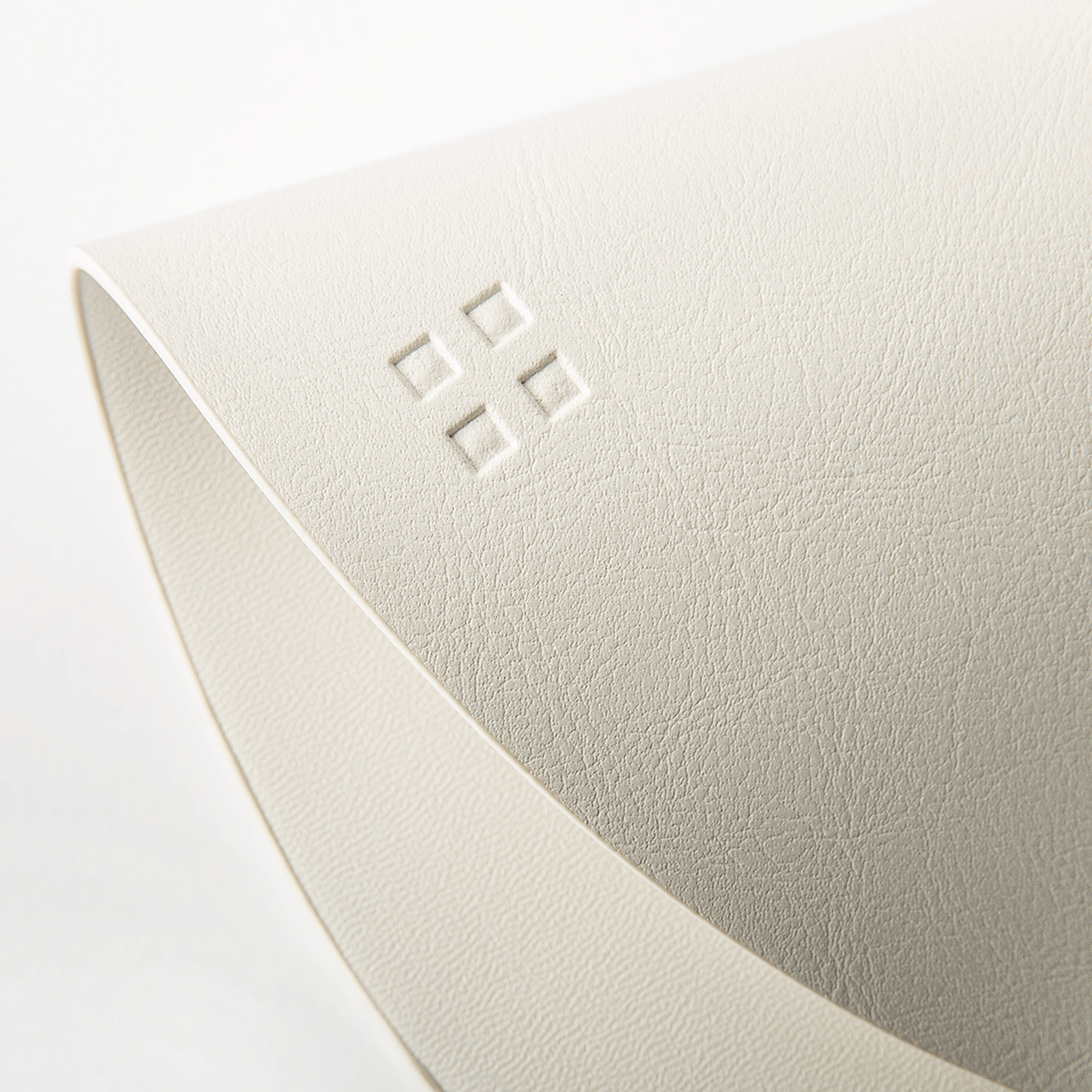 Beli pogrinjek ø 38 cm – Elements Ambiente
