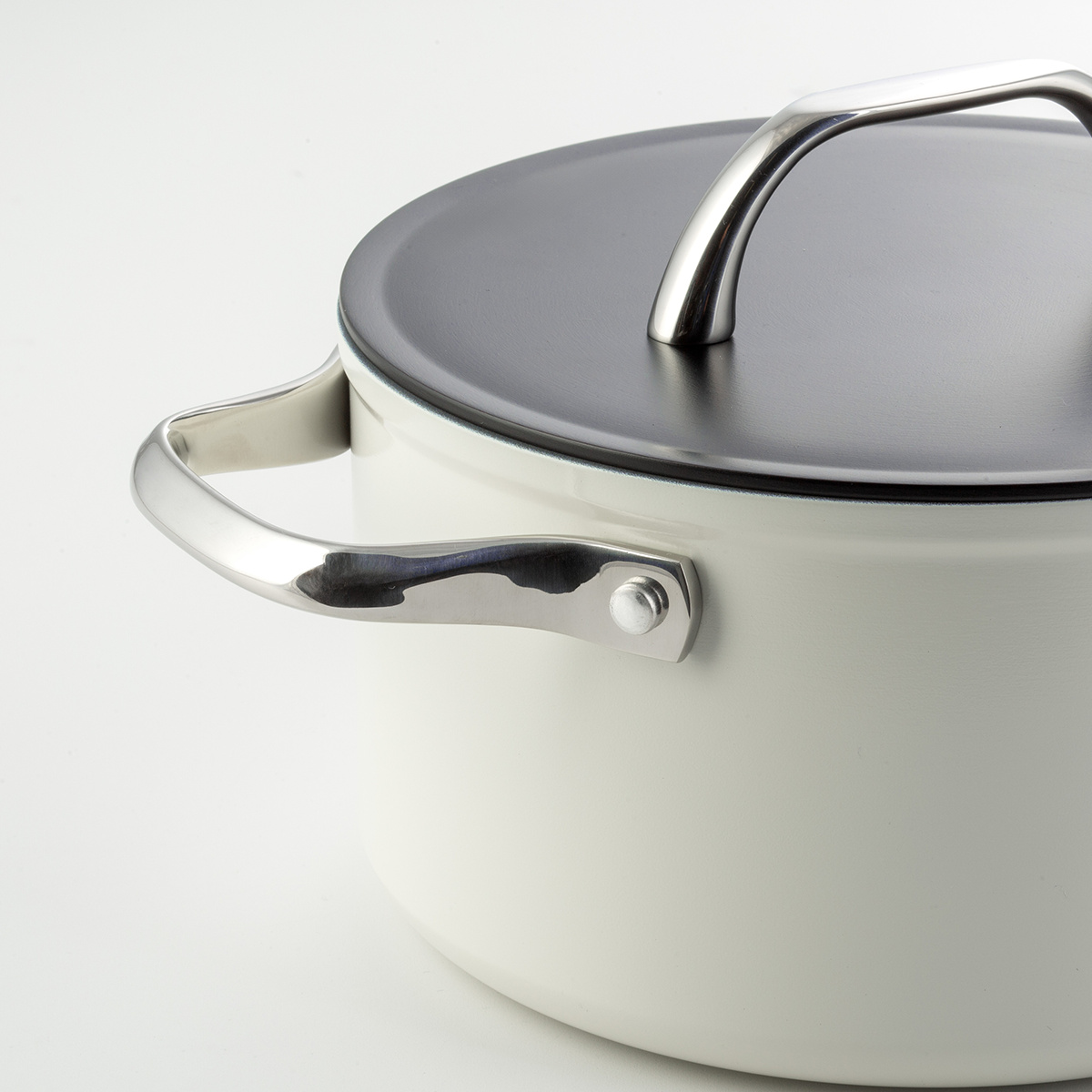 Lonec s titanovo prevleko krem barve Ø 24 cm - Saturn Terra Lunasol