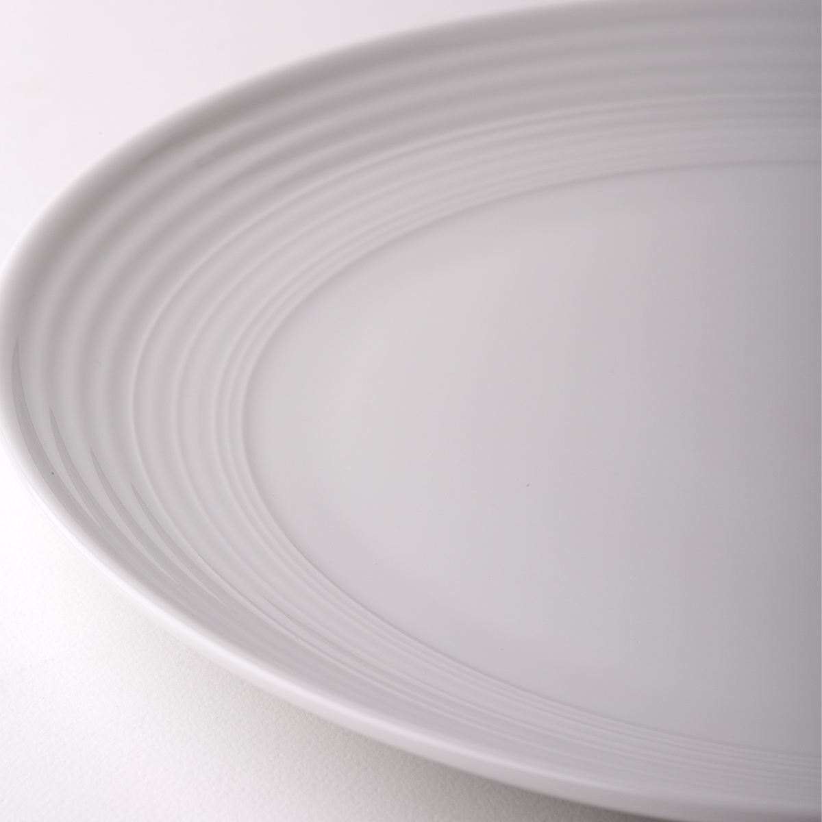 Plitvi krožnik Coupe classic Deco 27 cm set 6 kos – UNIVERS bel