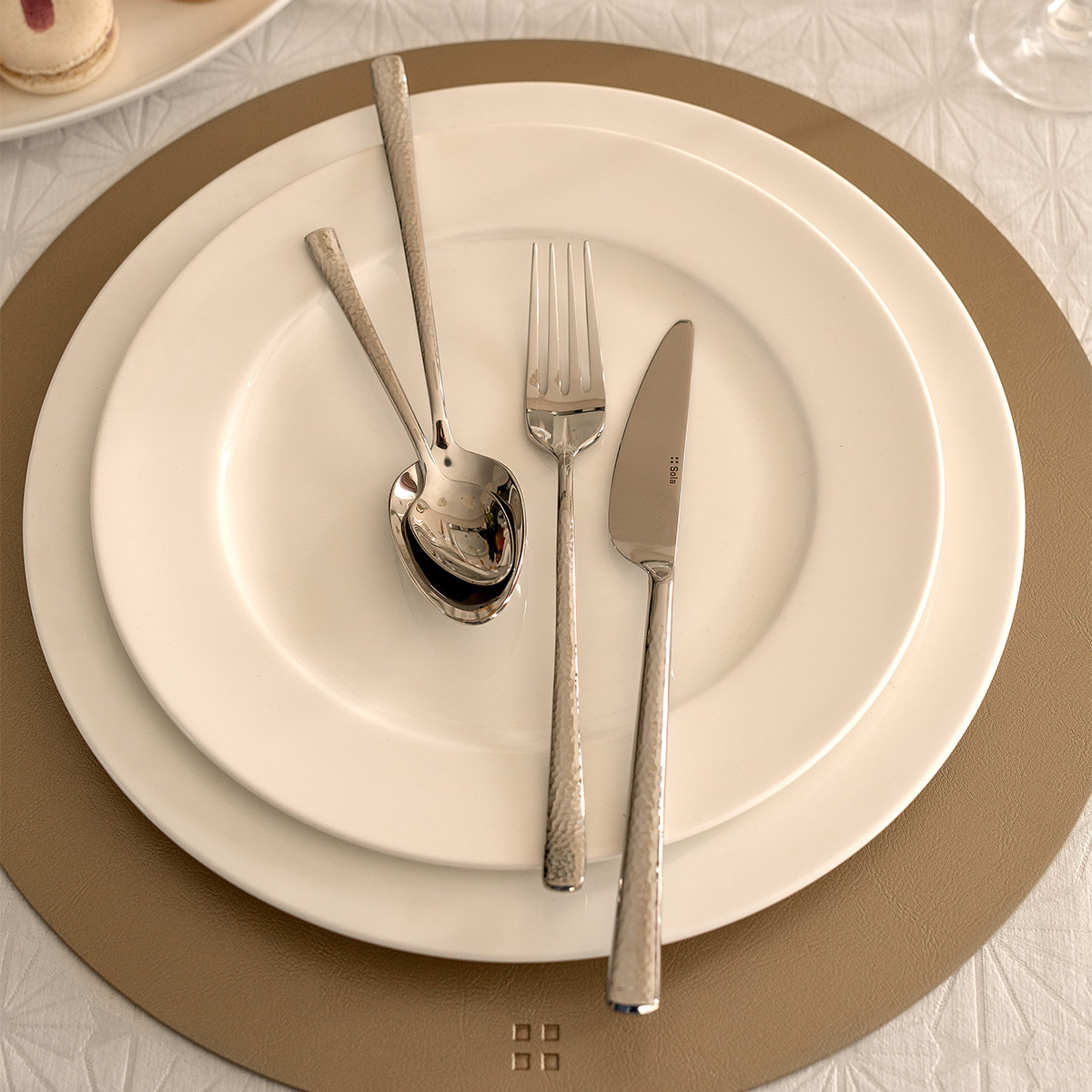 Zlati pogrinjek ø 38 cm – Elements Ambiente