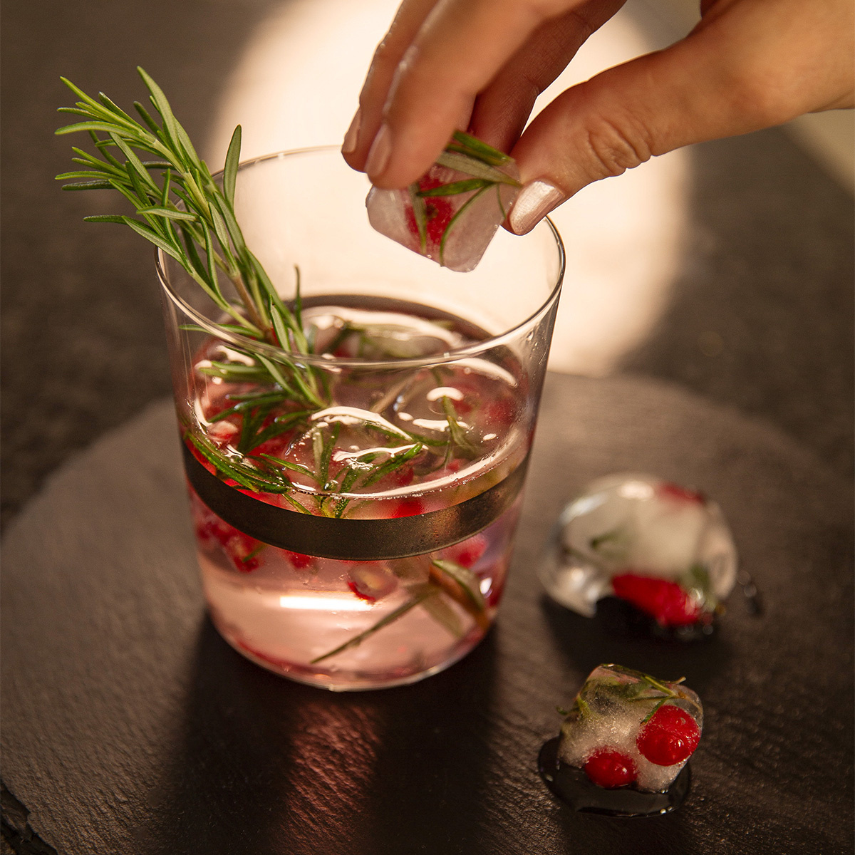 Kozarci Tumbler z zlato črto 440 ml set 6 kosov - 21st Century Glas Lunasol META Glass