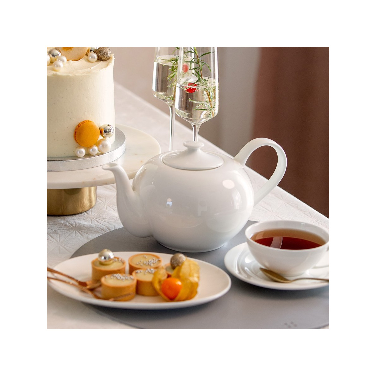 Beli porcelanasti čajnik 1,2 l - Premium Platinum Line