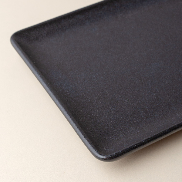 Postrežni krožnik 24 x 13 cm - Basic black mat