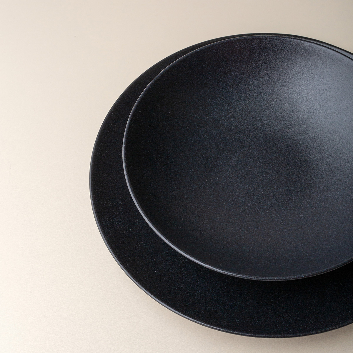 Globok krožnik 21,5 cm 4 kosi - Basic črn mat